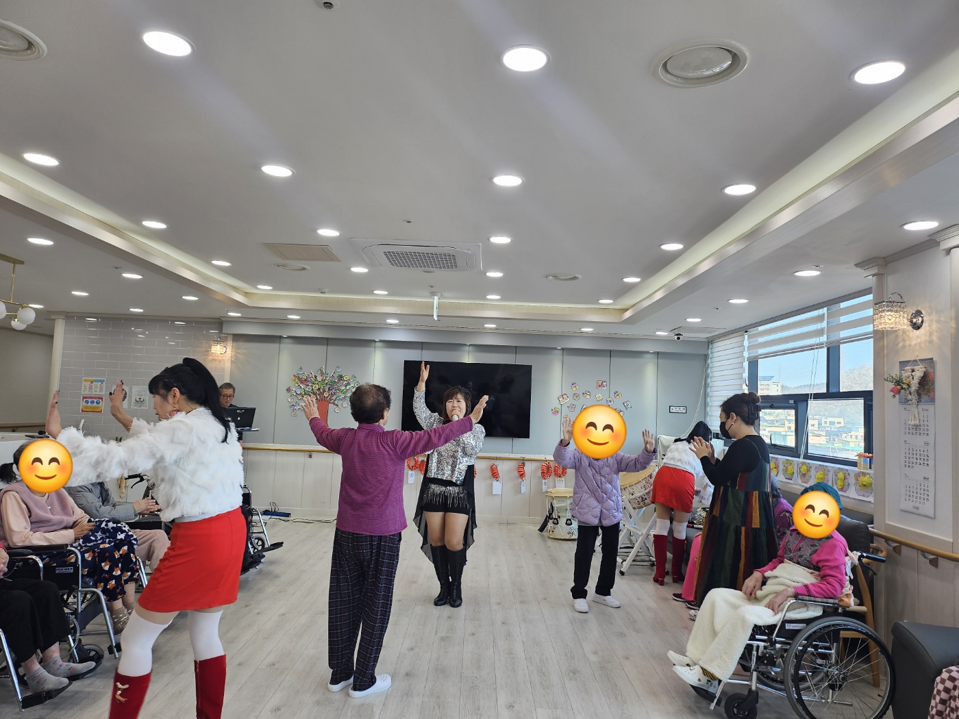 /user/b/bomsilvercare/editor/2502/2b92bf38a5420eb291c4114e1823ddcf_1738647226_4641.jpg 이미지크게보기
