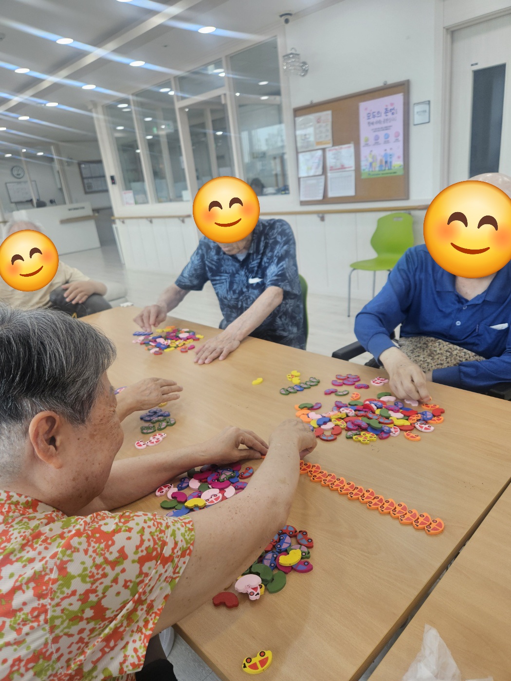 /user/b/bomsilvercare/editor/2509/32170df331f15a7e9e102715824b53de_1756800438_0826.jpg 이미지크게보기